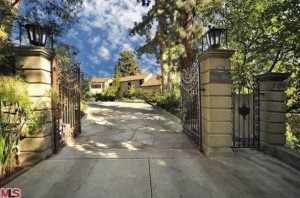 0408-katy-perry-hollywood-hills-mansion-1-628x415